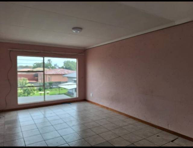 2 BEDROOM PROPERTY TO RENT IN RANDFONTEIN CENTRAL